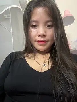 Bella_7777 即時 XXX 聊天
