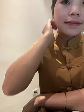 Bella_7777のウェブカメラショー