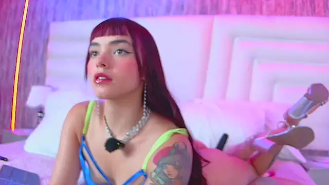 Mia_Monroee webcam show