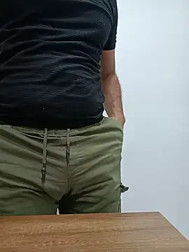 Yaman_33 在線直播表演