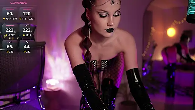 Pokazy przed kamerką – miss_stress