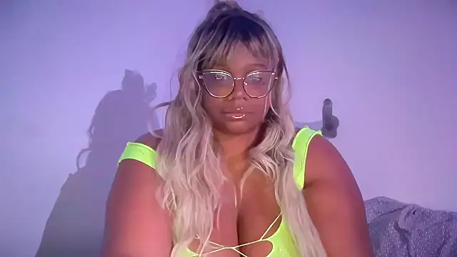 צ'אט XXX בשידור חי של furykat1