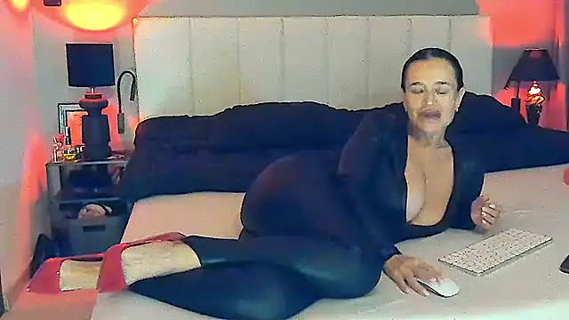دردشة simonacavali الجنسية المباشرة
