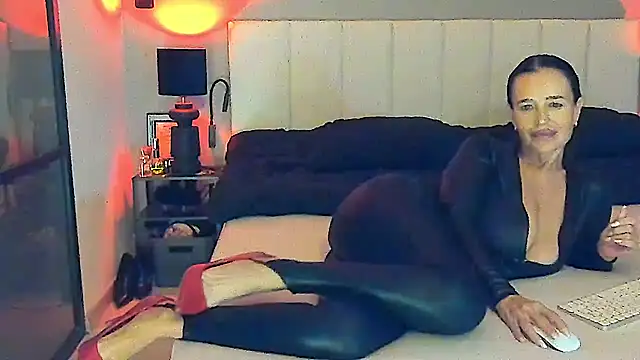 Chat XXX en directo de simonacavali