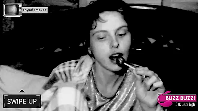 Chat XXX ao vivo de nyxofempusa