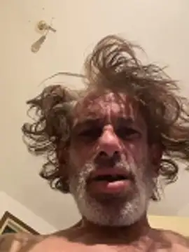 הופעת וובקאם של crisfootlicker