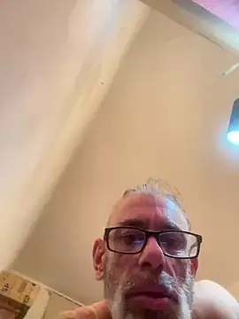 crisfootlicker Show in webcam