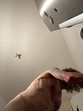 crisfootlicker Show in webcam