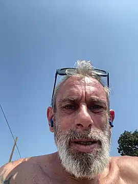 הופעת וובקאם של crisfootlicker