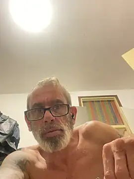 Pokazy przed kamerką – crisfootlicker