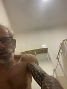 crisfootlicker: διαδικτυακό σόου στην κάμερα