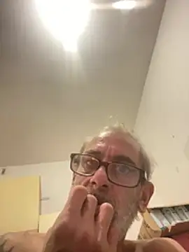 crisfootlicker's Webcam Show