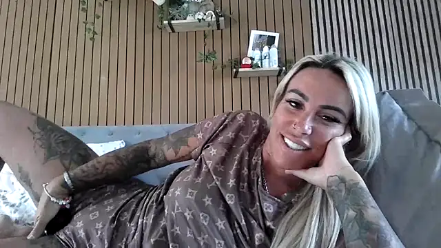 عرض كام poppyinga1