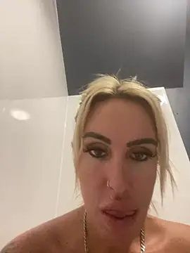 poppyinga1n Webbikameraesitys