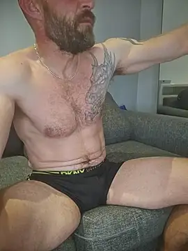 Andrewjames8391 Show Webcam