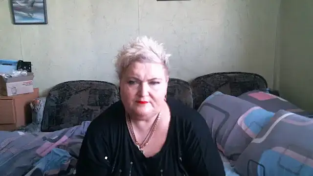 Lana555 Adlı Modelin Canlı XXX Sohbeti