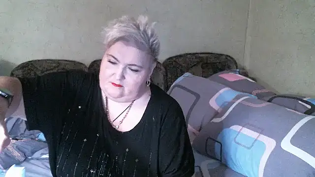 Lana555 现场XXX聊天