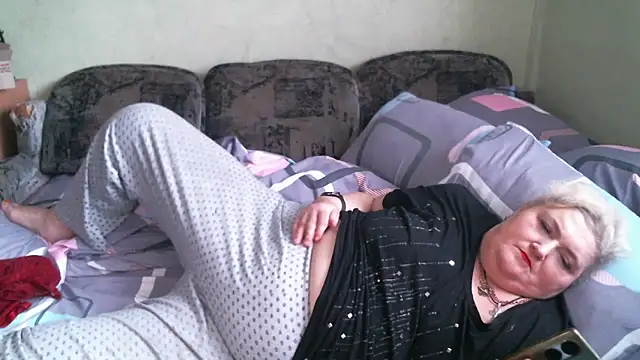 Lana555 Adlı Modelin Canlı XXX Sohbeti