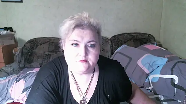 Show modela Lana555 na web-kameri