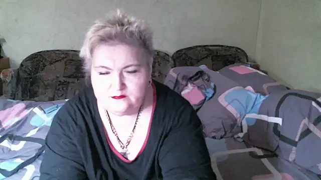 Lana555 即時 XXX 聊天