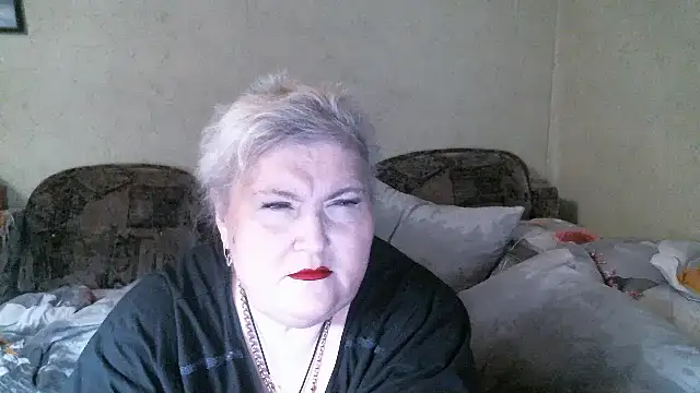Lana555 即時 XXX 聊天