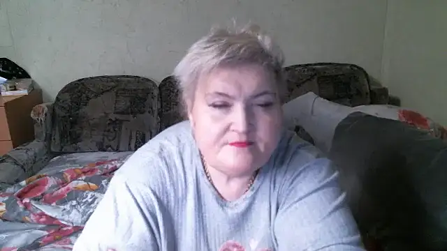 Lana555: онлайн-секс-чат