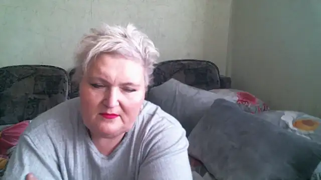 Show modela Lana555 na web-kameri