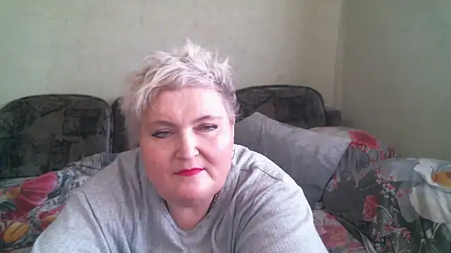 Show modela Lana555 na web-kameri