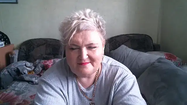 Lana555 élő XXX-chatje