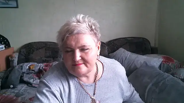 Show modela Lana555 na web-kameri