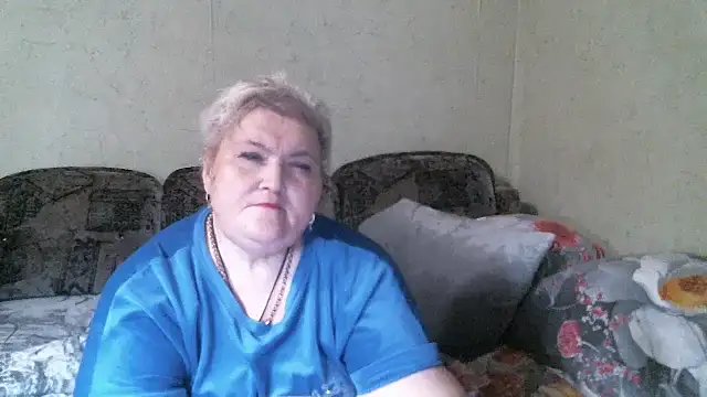 Lana555: διαδικτυακό σόου στην κάμερα