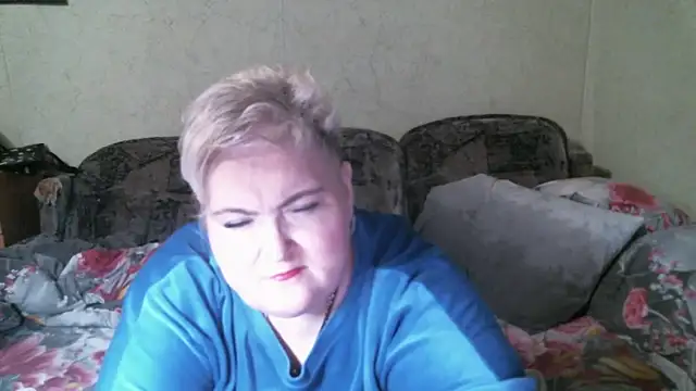 Show modela Lana555 na web-kameri