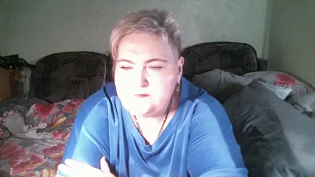 Lana555: онлайн-секс-чат