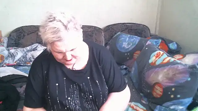 Show modela Lana555 na web-kameri