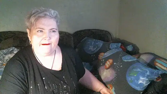 Lana555 Adlı Modelin Canlı XXX Sohbeti