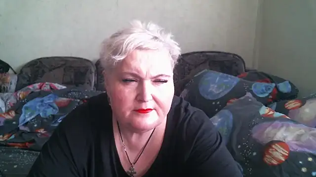 Lana555: онлайн-секс-чат