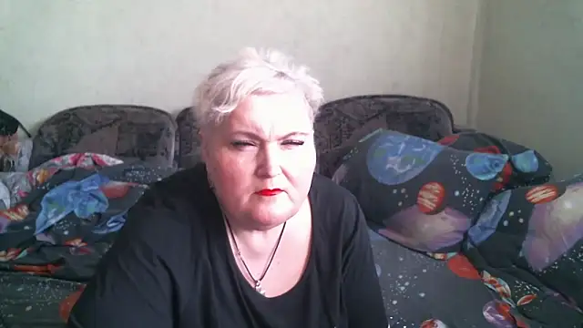 Lana555 Adlı Modelin Canlı XXX Sohbeti