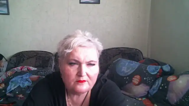 Lana555 Adlı Modelin Canlı XXX Sohbeti
