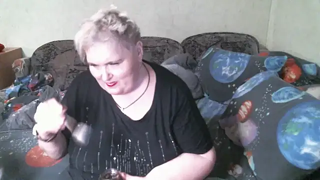 Lana555's Live XXX Chat