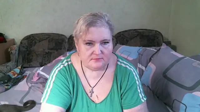 Lana555: онлайн-секс-чат