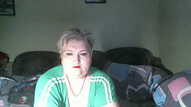 Lana555: онлайн-секс-чат