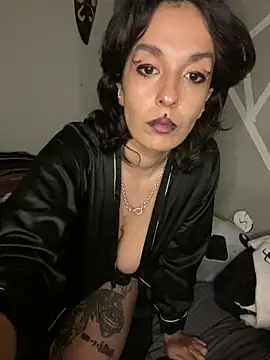 Piggiteablacktea Live XXX-chat