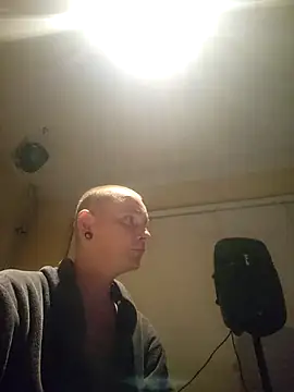 piercingpik webcam show