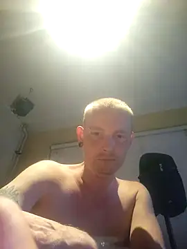 piercingpik's Webcam Show