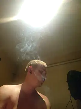 piercingpik Pertunjukan Webcam