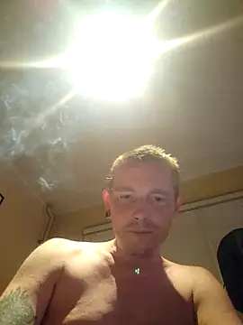 piercingpik's Webcam Show