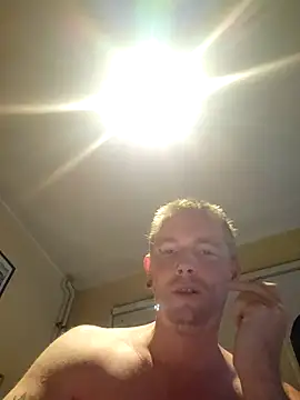 piercingpik Pertunjukan Webcam