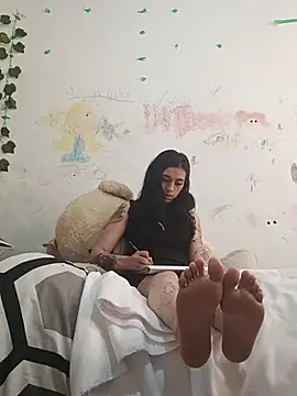 lucywhite13 Live XXX-Chat