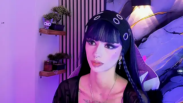 Pokazy przed kamerką – chloe_jacksonn