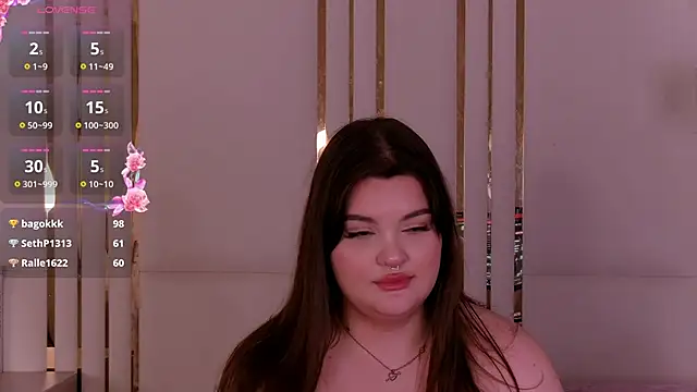 غرفة دردشة EmilyHyde المباشرة